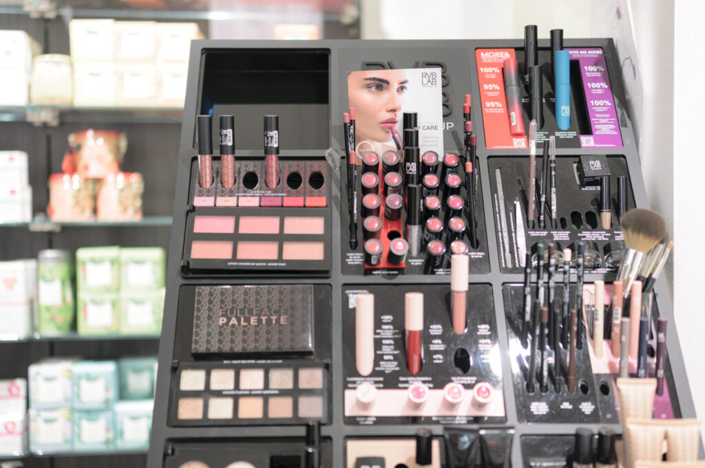 _DSC5890 svg+xml;charset=utf Über uns